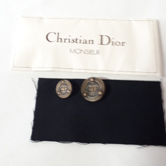 Christian Dior(クリスチャンディオール)の【２個】ヴィンテージ ボタン クリスチャンディオール Dior ハンドメイドのハンドメイド その他(その他)の商品写真
