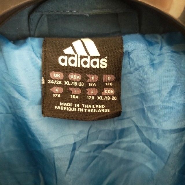 adidas(アディダス)のadidas ダウン　ベンチジャケット　XL　刺繍　ネイビー メンズのジャケット/アウター(ダウンジャケット)の商品写真