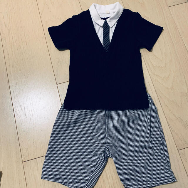 西松屋(ニシマツヤ)の男の子80サイズ☆上下セット キッズ/ベビー/マタニティのキッズ服男の子用(90cm~)(ドレス/フォーマル)の商品写真