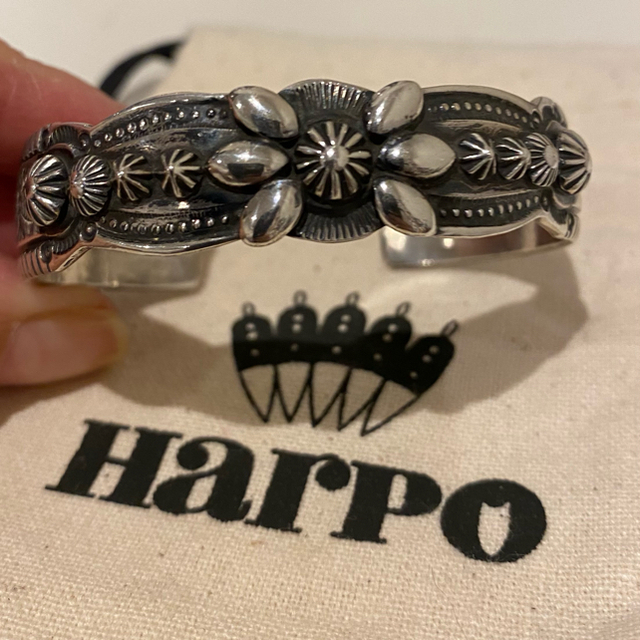 Ron Herman(ロンハーマン)の未使用　HARPO ハルポ　バングル　根岸さん着用　インディアンジュエリー レディースのアクセサリー(ブレスレット/バングル)の商品写真