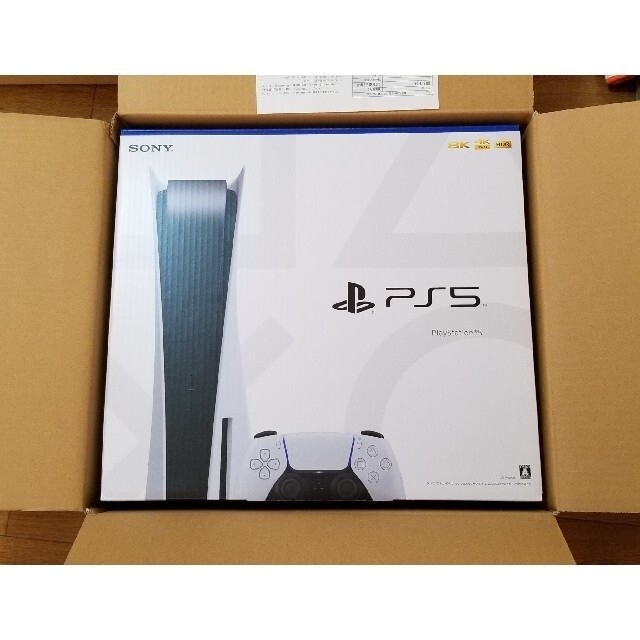 PlayStation(プレイステーション)のPS5 本体　CFI-1100A01 新品未開封 エンタメ/ホビーのゲームソフト/ゲーム機本体(家庭用ゲーム機本体)の商品写真