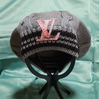 ルイヴィトン(LOUIS VUITTON)のLOUIS  VUITTON    ルイヴィトンニット帽子　レディース　(ニット帽/ビーニー)