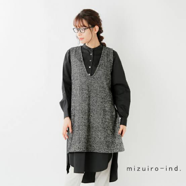 毛10％ナイロン9％mizuiro ind｜ミズイロインド　Vネックロングベスト　ニットベスト