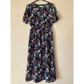 トピックラックス(topic luxe)の【新品】ネイビー　ブルー花柄ワンピース　ファッション　秋服(ロングワンピース/マキシワンピース)