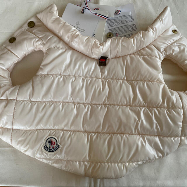 MONCLER 犬用 ダウンベスト