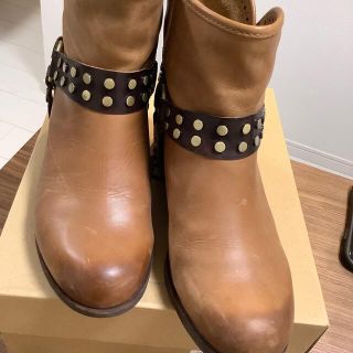 アグ(UGG)のUGGレザーショートブーツ(ブーツ)