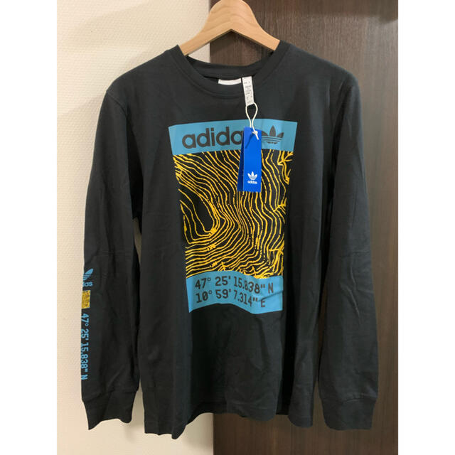 adidas(アディダス)の『新品』アディダスオリジナルス　メンズ　ロンT メンズのトップス(Tシャツ/カットソー(七分/長袖))の商品写真