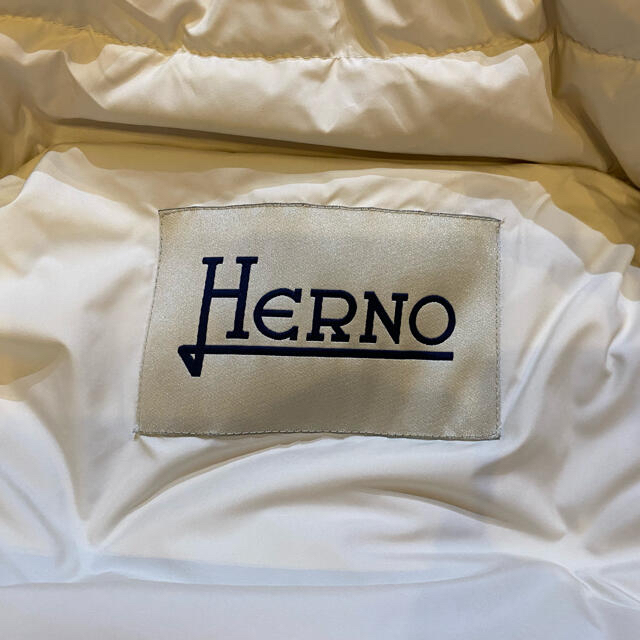 HERNO ダウン コートの通販 by いよさん's shop｜ヘルノならラクマ - ヘルノ HERNO 10%OFF