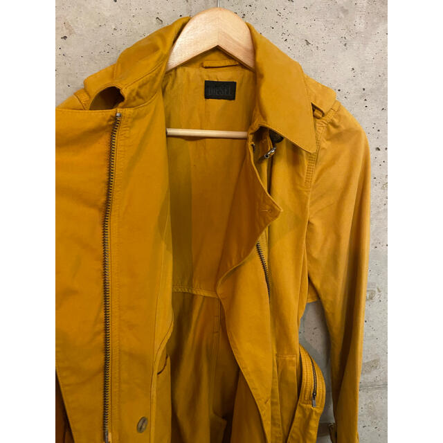 DIESEL(ディーゼル)の送料無料 DIESEL ディーゼル からし色 トレンチコート 美品 レディースのジャケット/アウター(トレンチコート)の商品写真