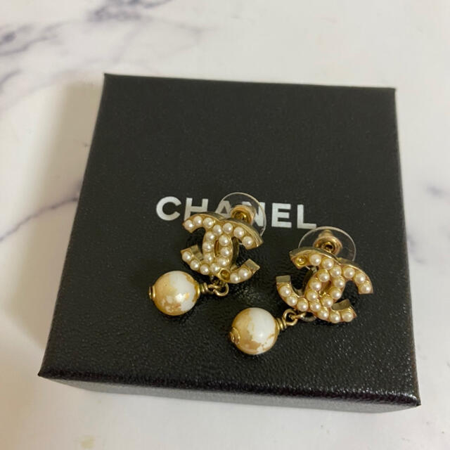 シャネル CHANEL カラーストーン パール スイング ブローチ P0931