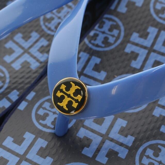 Tory Burch(トリーバーチ)のトリーバーチ 総柄トングサンダル ビーチサンダル ウェッジソール 23cm 青 レディースの靴/シューズ(サンダル)の商品写真