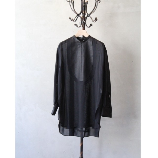 HYKE(ハイク)の試着のみ　HYKE  LINEN BIB FRONT SHIRT  35200円 レディースのトップス(シャツ/ブラウス(長袖/七分))の商品写真