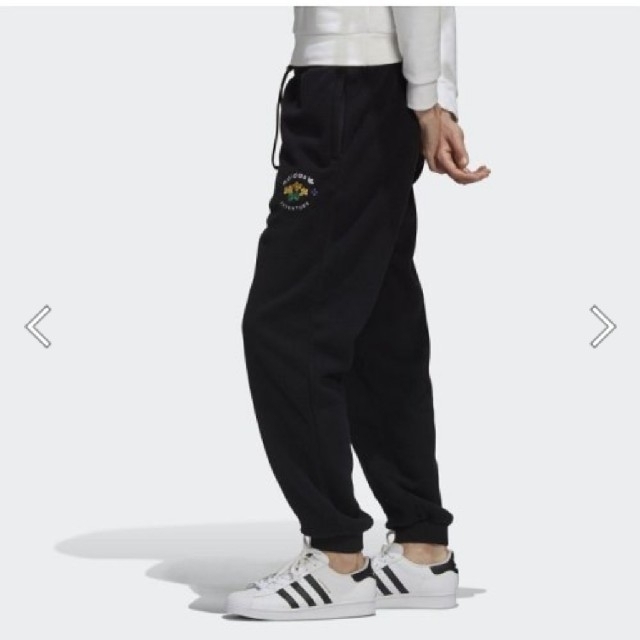 adidas(アディダス)の新品 adidas アドベンチャー フリースパンツ 黒 メンズのパンツ(その他)の商品写真