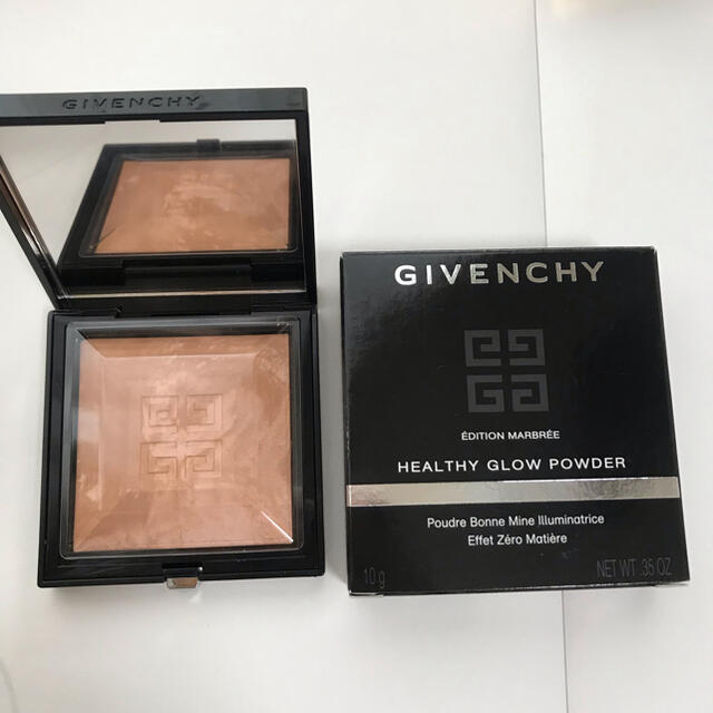 GIVENCHY(ジバンシィ)の【新品】ジバンシイ ヘルシー・グロウ・パウダー2.5 ナチュラル・ローズ 10g コスメ/美容のベースメイク/化粧品(フェイスパウダー)の商品写真