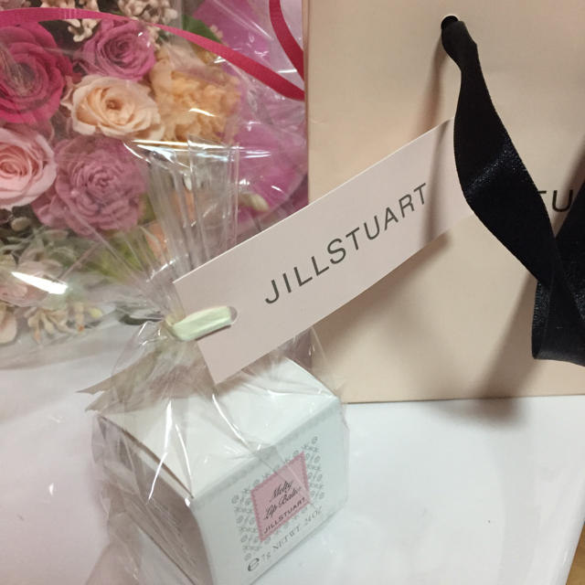 JILLSTUART(ジルスチュアート)のジルスチュアート メルティリップバーム 新品未使用 コスメ/美容のスキンケア/基礎化粧品(リップケア/リップクリーム)の商品写真