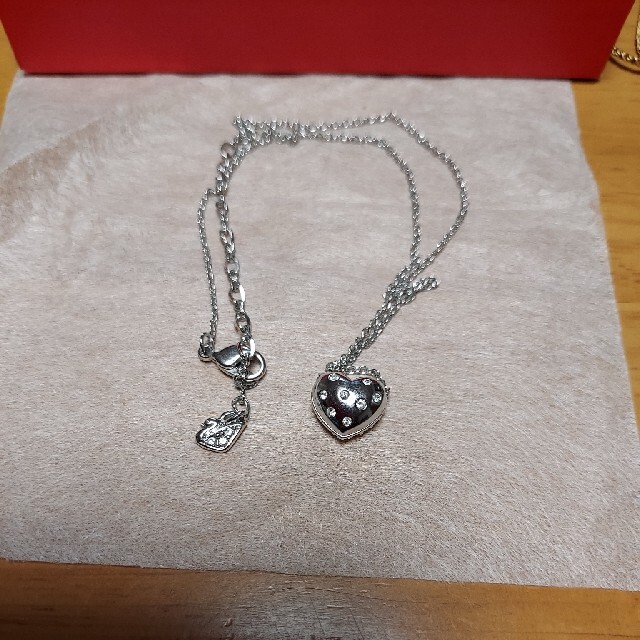 SWAROVSKI(スワロフスキー)のSWAROVSKI レディースのアクセサリー(ネックレス)の商品写真