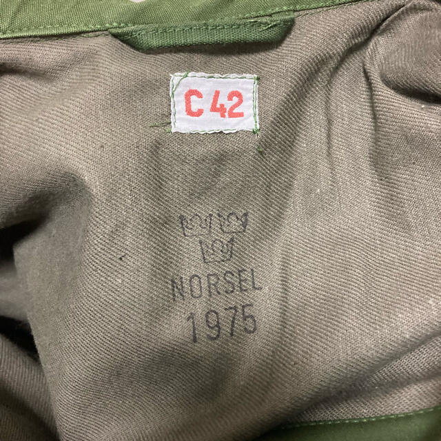 スウェーデン軍フィールドジャケット　デッドストック メンズのジャケット/アウター(ミリタリージャケット)の商品写真