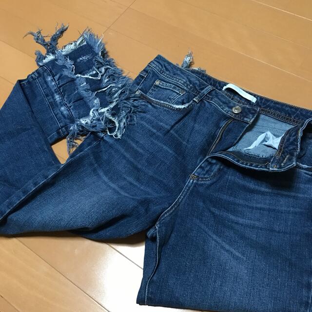 ZARA(ザラ)のZARA♡フリンジデニム♡人気完売 レディースのパンツ(デニム/ジーンズ)の商品写真