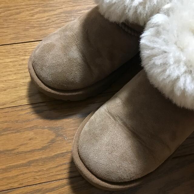 UGG(アグ)のugg キッズ　18.5 キッズ/ベビー/マタニティのキッズ靴/シューズ(15cm~)(ブーツ)の商品写真