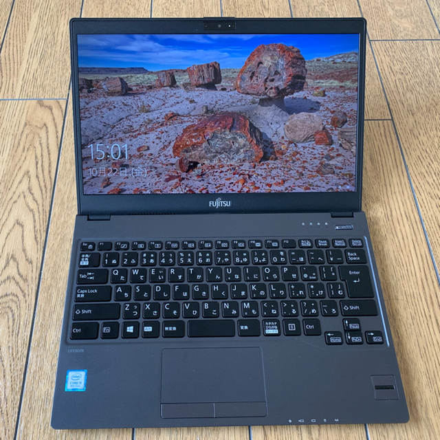 美品　富士通　LIFEBOOK WU/C2　軽量782g