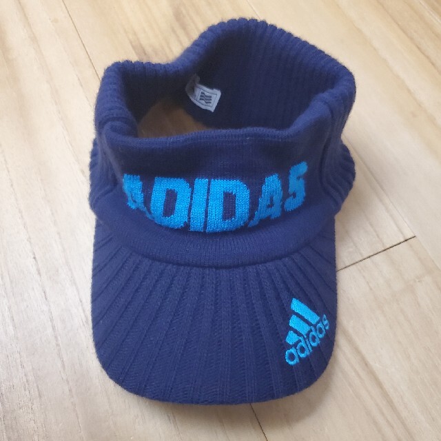 adidas(アディダス)のゴルフ帽子　冬物サンバイザー　アディダス メンズの帽子(サンバイザー)の商品写真