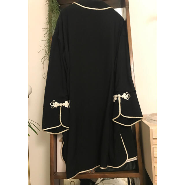 mame(マメ)のFUMIE=TANAKA 21AW piping gown(BLACK/2) レディースのジャケット/アウター(ガウンコート)の商品写真