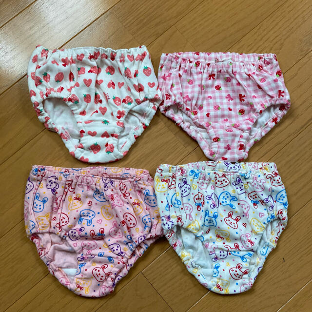 西松屋(ニシマツヤ)の子ども用パンツ　90 キッズ/ベビー/マタニティのキッズ服女の子用(90cm~)(下着)の商品写真