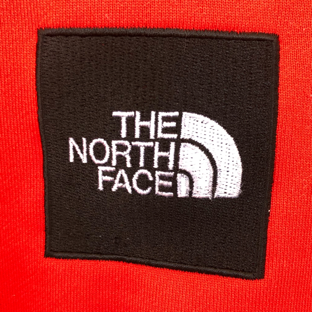 THE NORTH FACE(ザノースフェイス)のノースフェイス ロゴパーカーXLサイズ メンズのトップス(パーカー)の商品写真