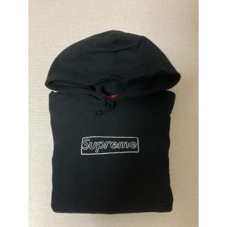 シュプリーム(Supreme)のSupreme KAWS ChalkLogo Hooded Sweatshirt(パーカー)