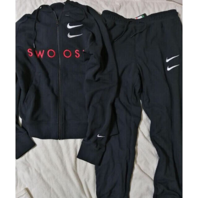 NIKE セットアップ　swoosh