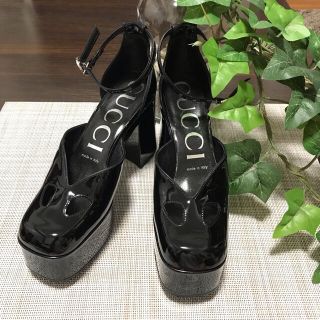 グッチ(Gucci)のGUCCI グッチ サンダル ブラック エナメル 新品 未使用(サンダル)