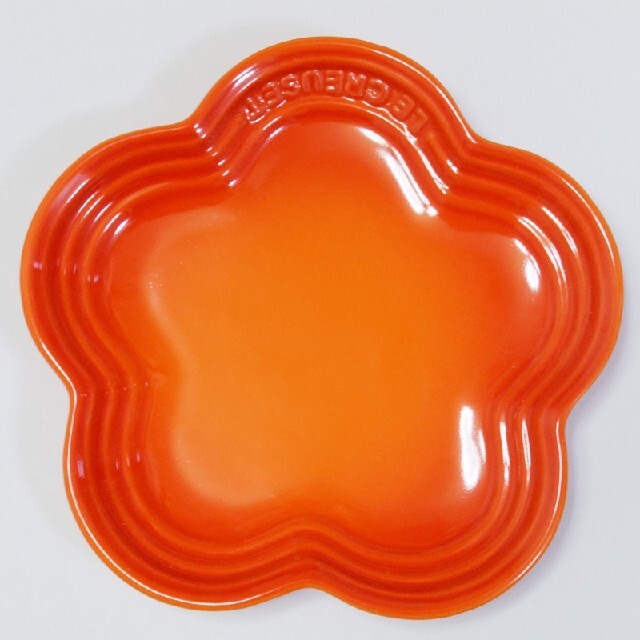 LE CREUSET - ル・クルーゼ お皿 5枚セット フラワープレートの LE CREUSET - ル・クルーゼ お皿 5枚セット フラワープレートの