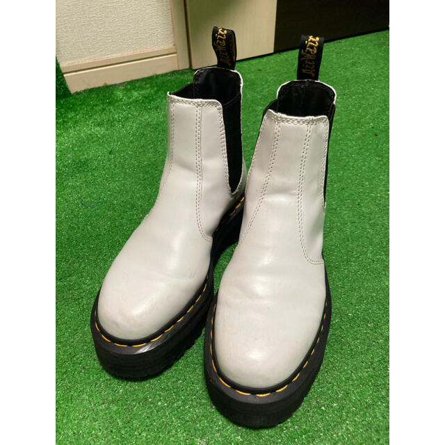 Dr.Martens エアクッションソール　ホワイト　サイドゴアブーツ(厚底)靴/シューズ