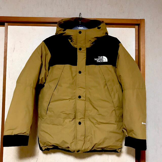 THE NORTH FACE(ザノースフェイス)のザ ノースフェイス　マウンテンダウンジャケット　ブリティッシュカーキ　L サイズ メンズのジャケット/アウター(ダウンジャケット)の商品写真