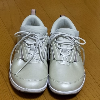 ニューバランス(New Balance)のニューバランス　スニーカー　ゴールド　23.5cm(スニーカー)