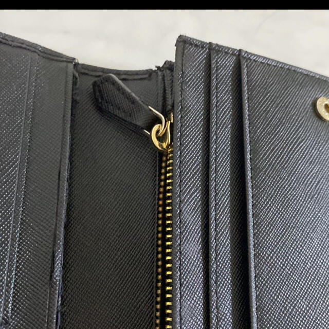 PRADA(プラダ)のプラダ　PRADA サフィアーノ　黒　ブラック　長財布 リボン 黒 財布 レディースのファッション小物(財布)の商品写真
