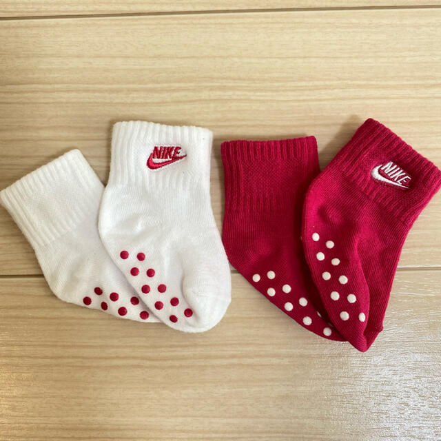 NIKE(ナイキ)のNIKE 靴下 キッズ/ベビー/マタニティのこども用ファッション小物(靴下/タイツ)の商品写真