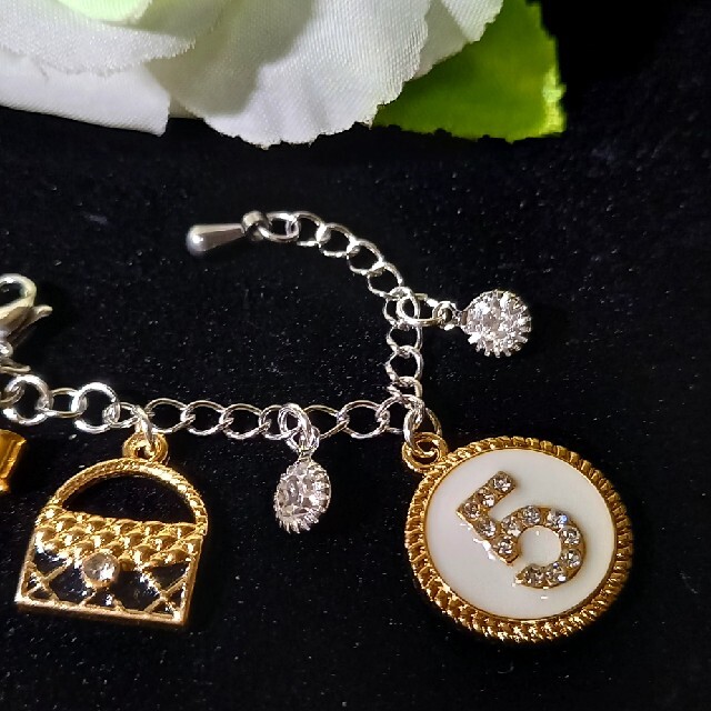 おとな❤️可愛いチェーンcharm ハンドメイドのアクセサリー(チャーム)の商品写真