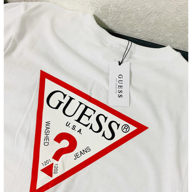 GUESS(ゲス)のGUESS ゲス　T-シャツ　Sサイズ　ホワイト メンズのトップス(Tシャツ/カットソー(半袖/袖なし))の商品写真