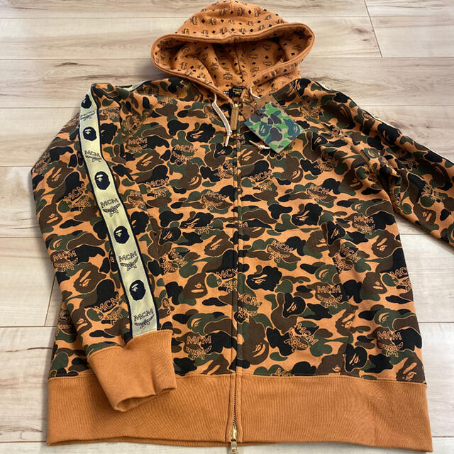 BAPE MCM パーカー 新品　サイズ Lメンズ