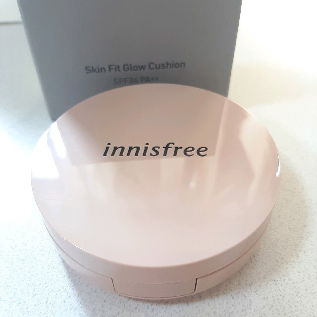 Innisfree(イニスフリー)のほぼ新品)イニスフリー スキンフィット グロウ クッション　13C コスメ/美容のベースメイク/化粧品(ファンデーション)の商品写真