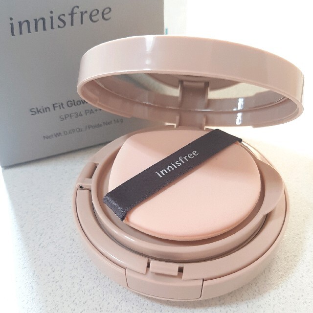 Innisfree(イニスフリー)のほぼ新品)イニスフリー スキンフィット グロウ クッション　13C コスメ/美容のベースメイク/化粧品(ファンデーション)の商品写真