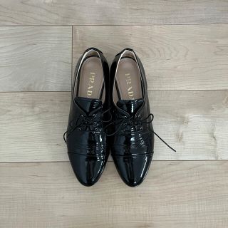 PRADA(エナメル ・ ローファー/革靴)のフリマアイテム一覧 PRADA(エナメル ・ ローファー/革靴)のフリマアイテム一覧