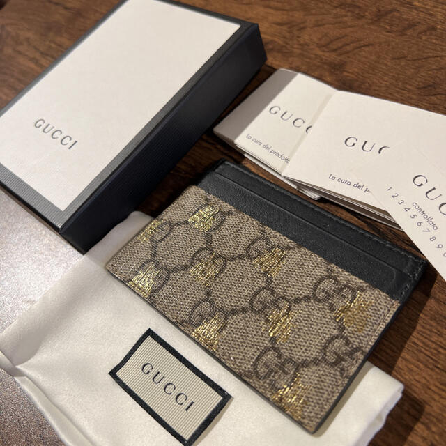 Gucci(グッチ)の【付属品あり】GUCCI GGスプリーム 蜂 カードケース レディースのファッション小物(財布)の商品写真