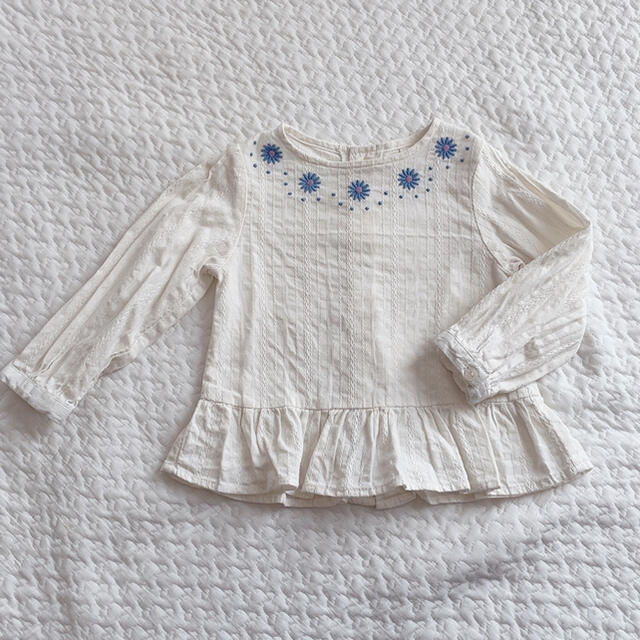 100＊アプレレクール　花刺繍長袖トップス♡ キッズ/ベビー/マタニティのキッズ服女の子用(90cm~)(ブラウス)の商品写真