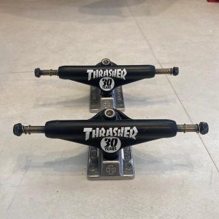 スラッシャー(THRASHER)のインディペンデンス　スラッシャー　トラック　30years ほぼ新品‼️  (スケートボード)