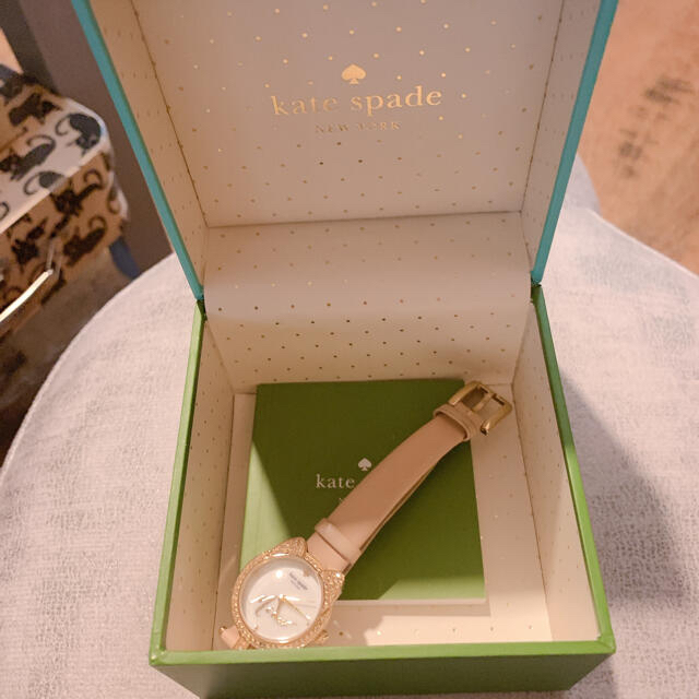 kate spade new york(ケイトスペードニューヨーク)のchii様専用⌚︎ kate spade New York猫ラインストーン腕時計 レディースのファッション小物(腕時計)の商品写真