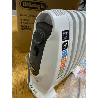 デロンギ(DeLonghi)のはるはるんさん専用DeLonghi NJM0505 デロンギ  オイルヒーター(オイルヒーター)