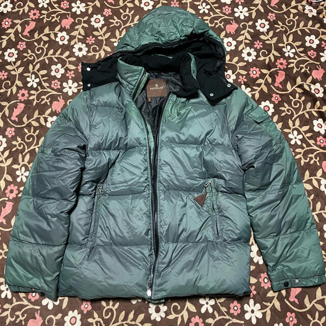 MONCLER(モンクレール)のMONCLER ダウンジャケット メンズのジャケット/アウター(ダウンジャケット)の商品写真