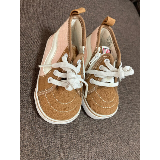 VANS(ヴァンズ)のバンズ　キッズ　 キッズ/ベビー/マタニティのキッズ靴/シューズ(15cm~)(スニーカー)の商品写真